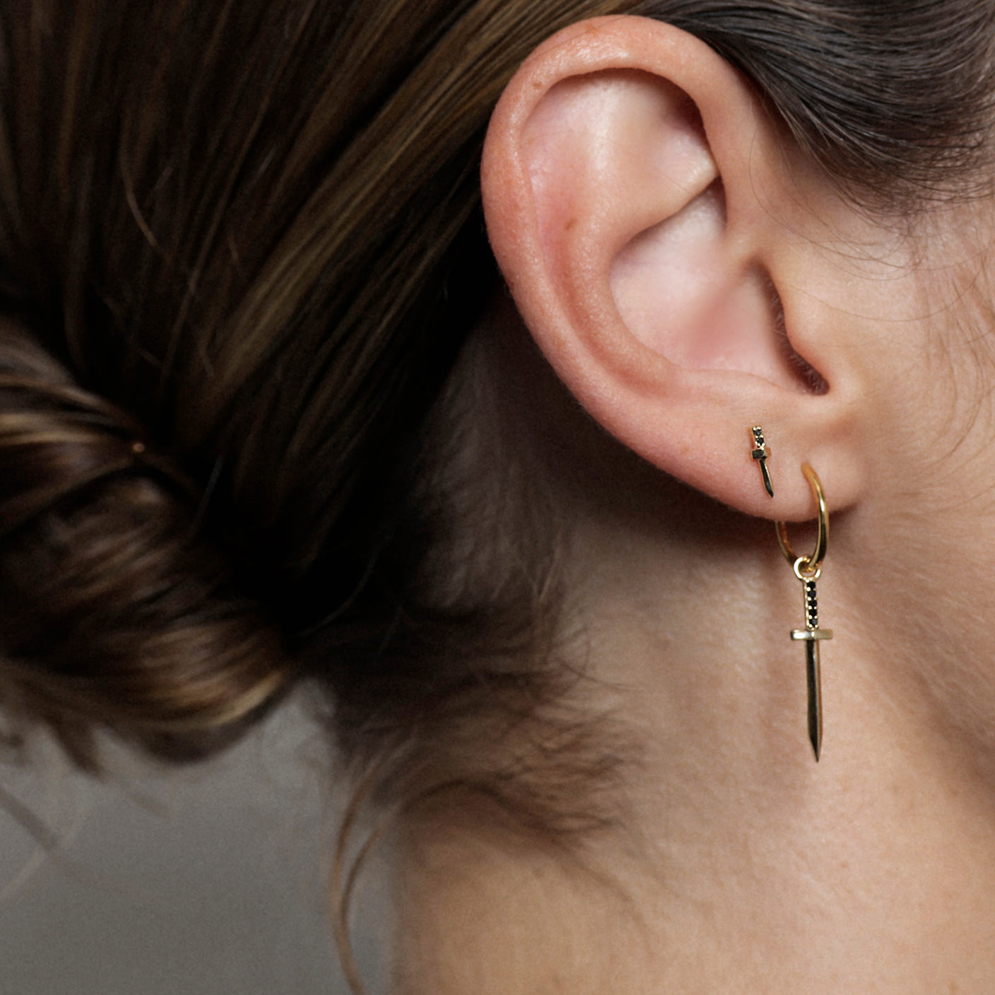 DAGGER STUD / DIAMONDS