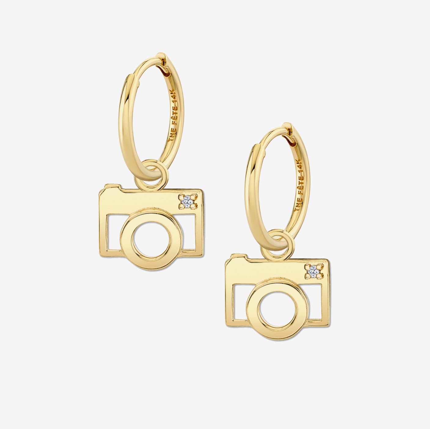 CAMERA EARRINGS - The Fête