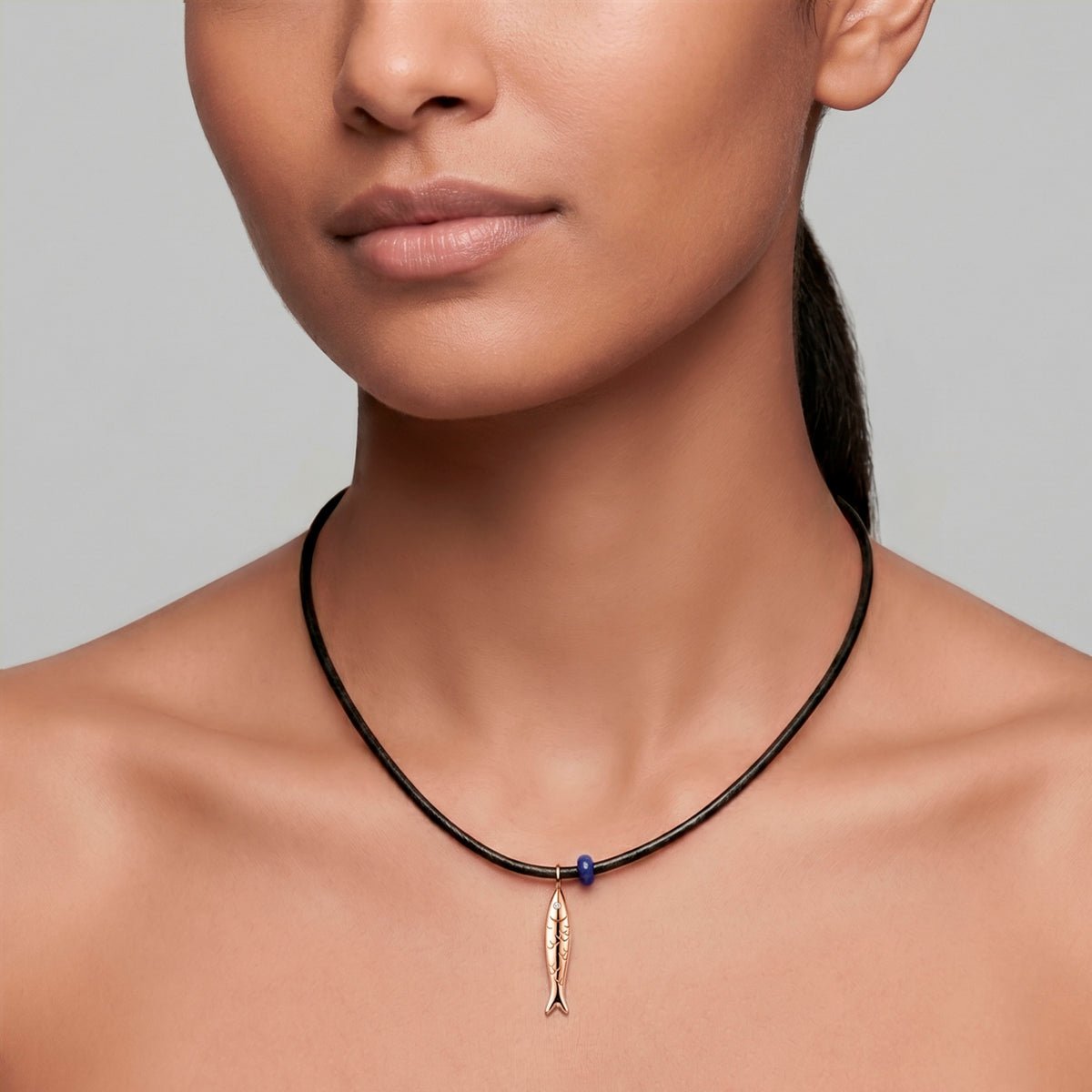 FISH NECKLACE / BLACK - The Fête