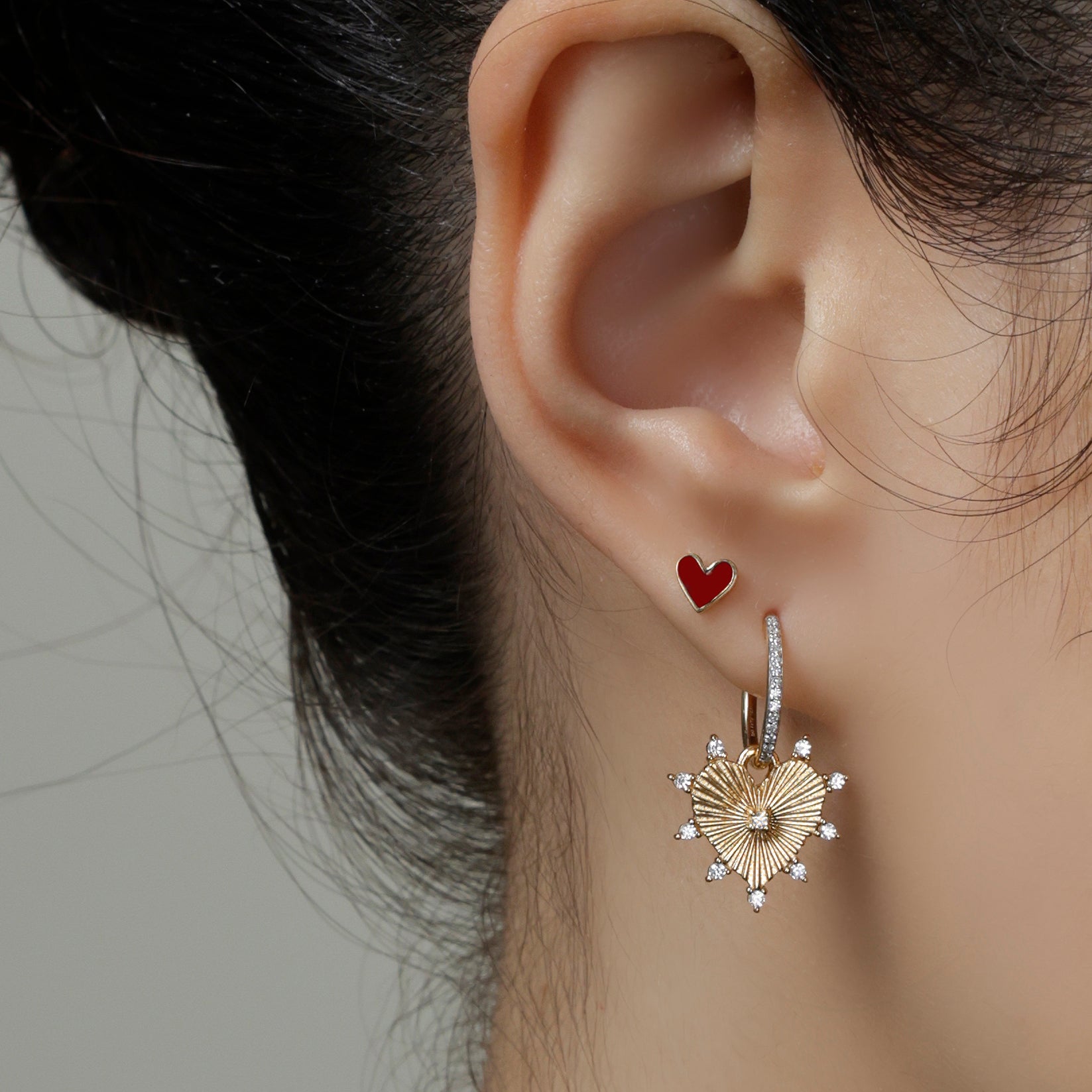 HEART STUD / RED