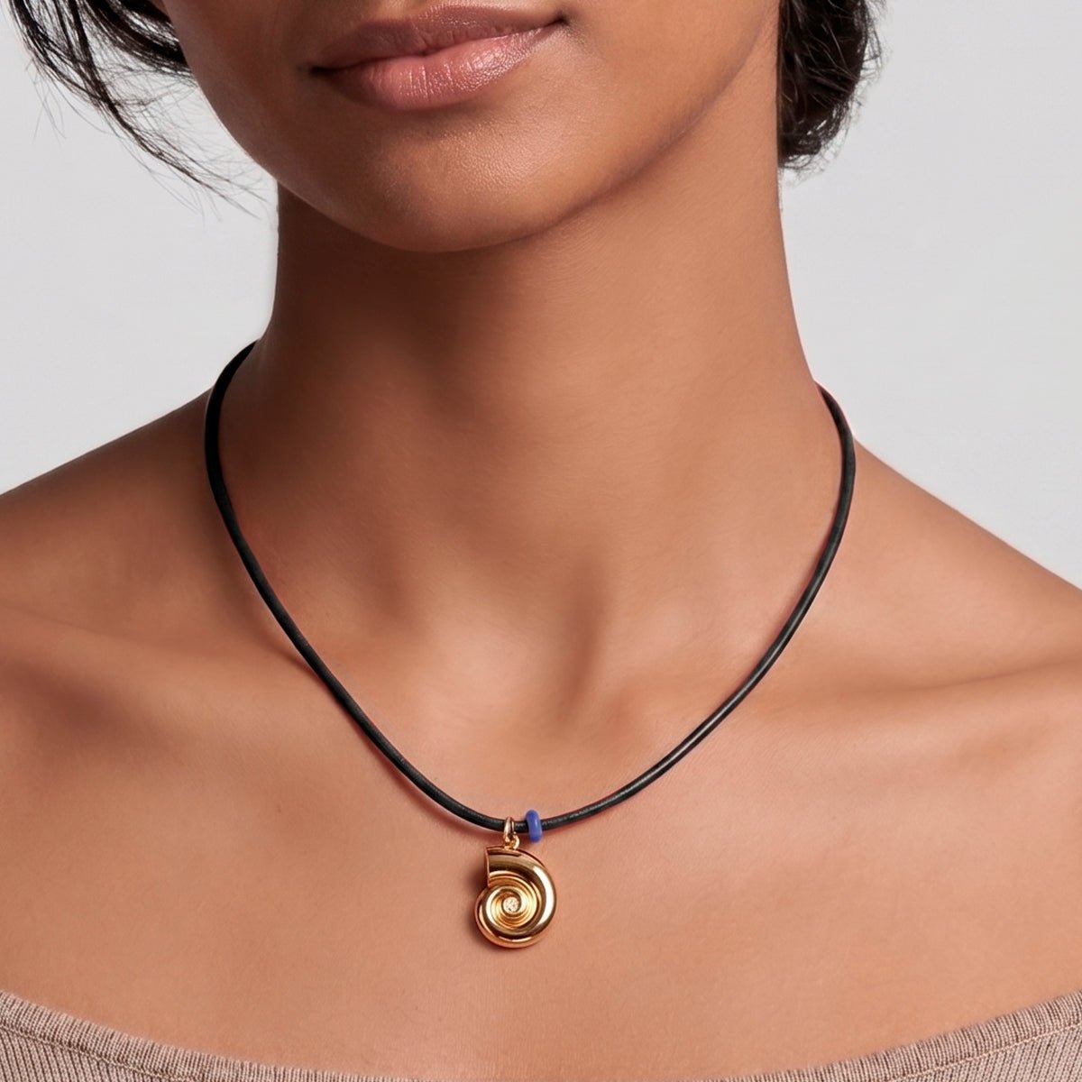 NATUILUS NECKLACE / BLACK - The Fête