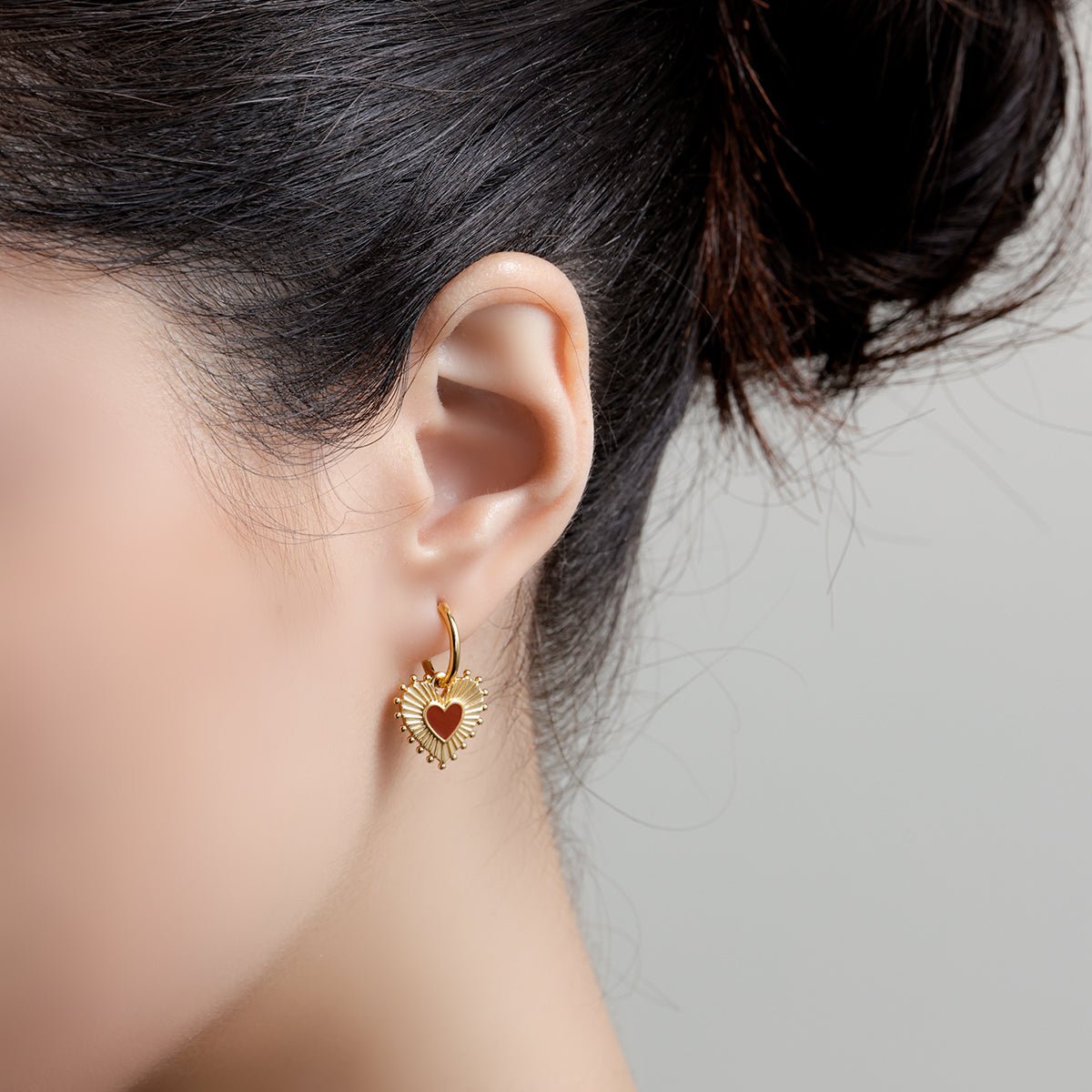 SACRED HEART EARRINGS / RED - The Fête