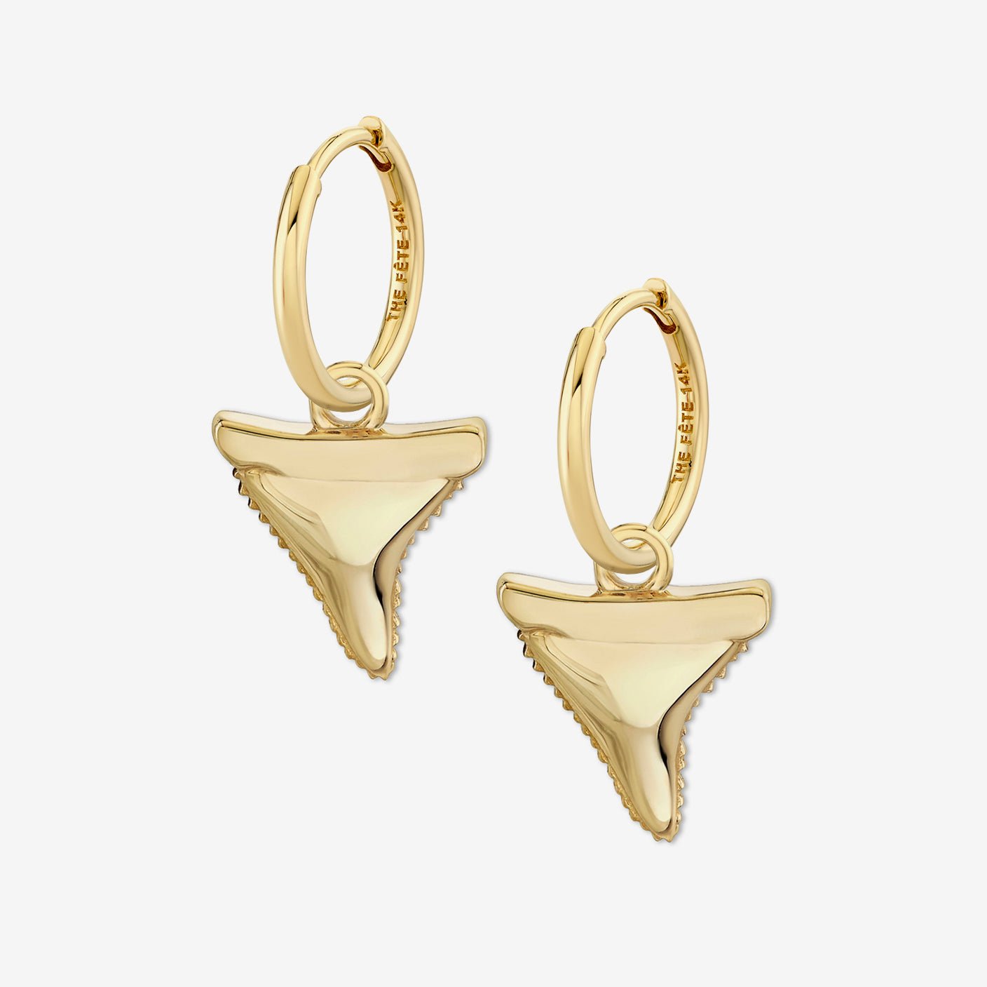 SHARK TOOTH EARRINGS - The Fête