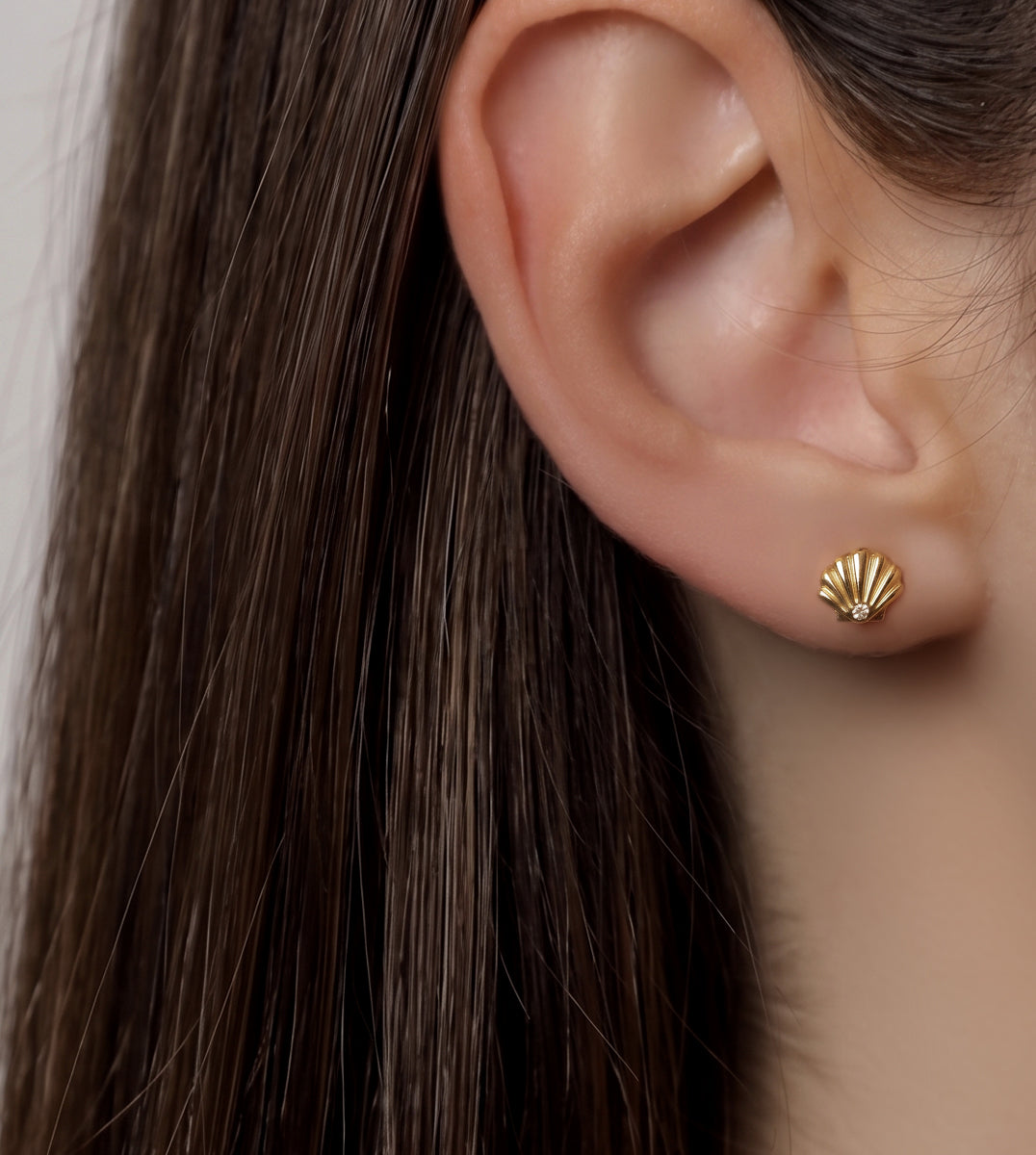 SHELL STUD / DIAMOND-2