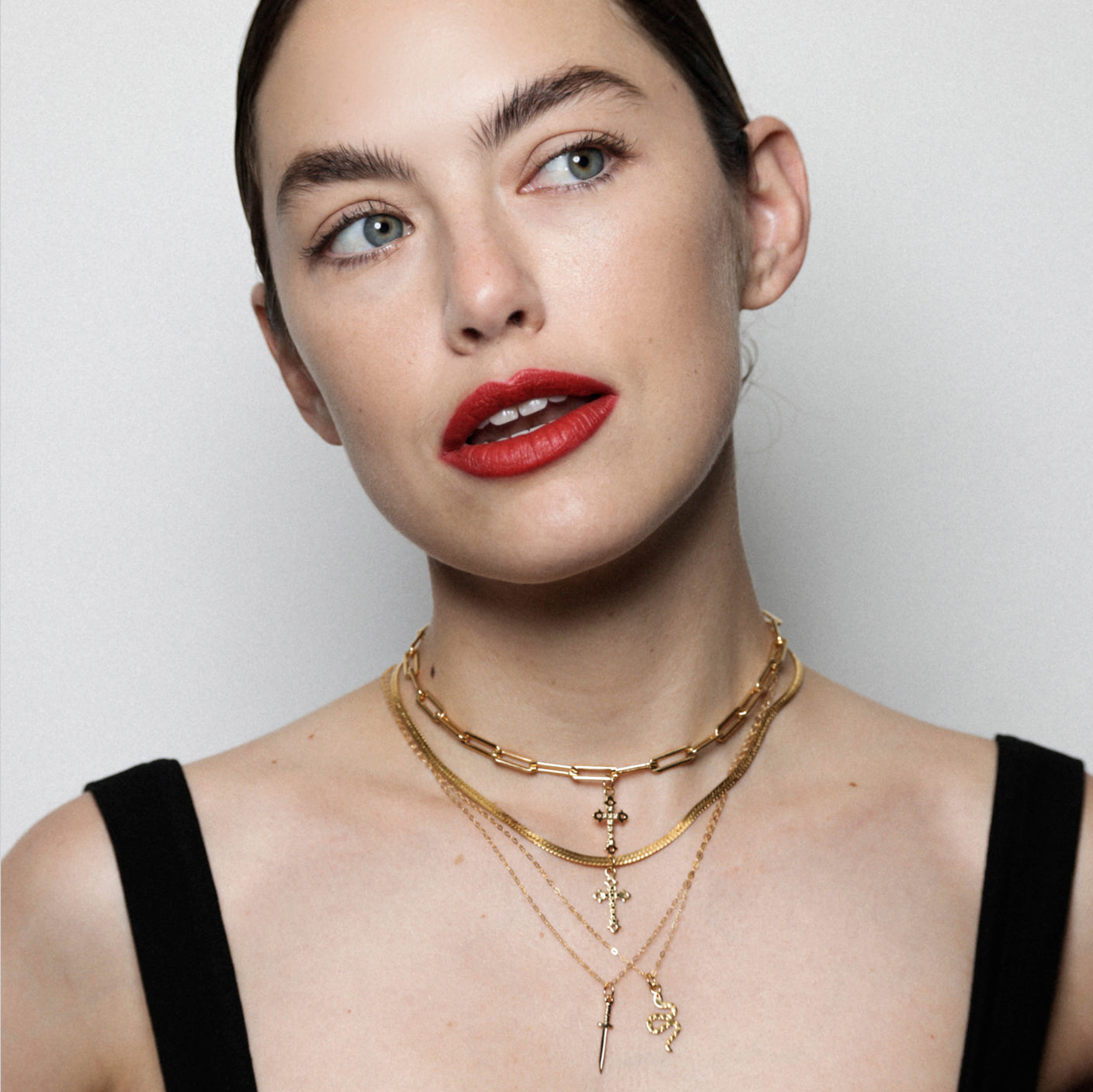 GOTHIC CROSS CHARM / BLACK