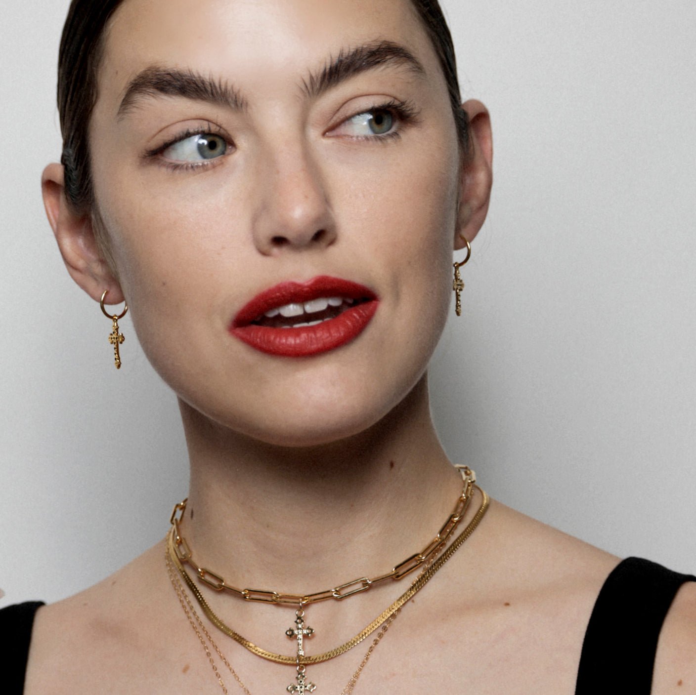 GOTHIC CROSS EARRINGS / BLACK - The Fête